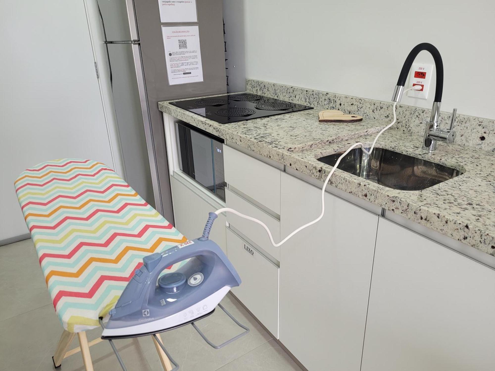Studio Lux Ao Lado Da Puc Com Netflix Porto Alegre Extérieur photo